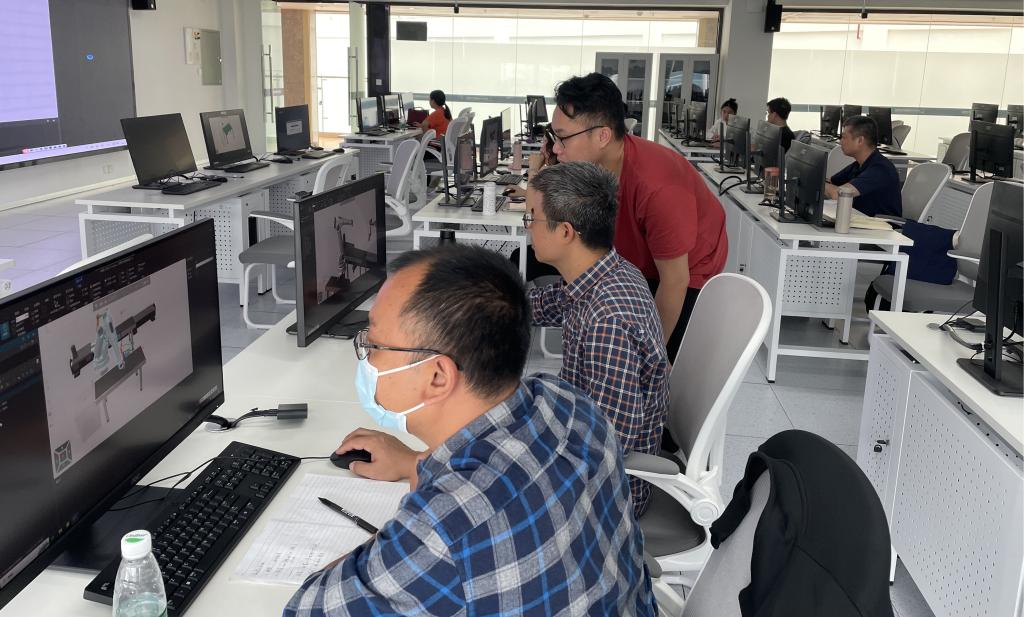 智能制造與物流軟件新篇章 學院攜手美云智數共筑數字孿生師資力量